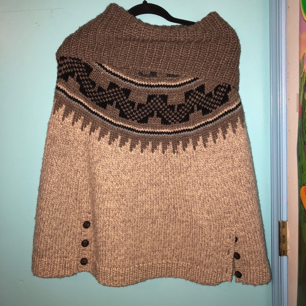 AE Knit Poncho
